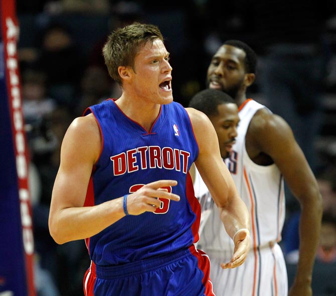 jonas jerebko 33 blue jersey